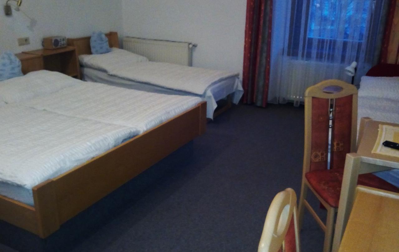 Hotel Zum Goldenen Hirschen Goestling an der Ybbs Ngoại thất bức ảnh